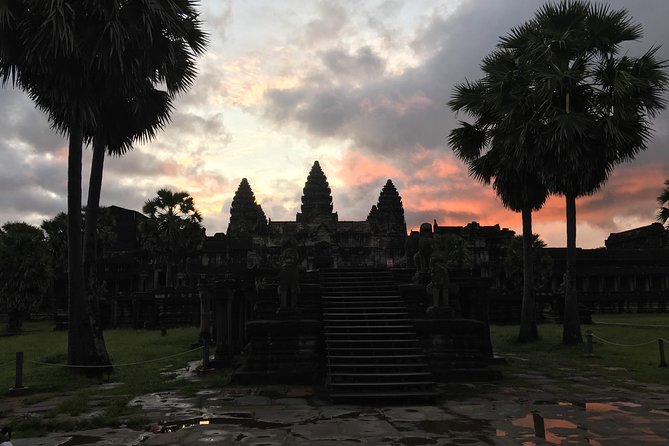 Private: Sunrise Angkor Wat Full Day Guided Visit - What the guides add to the experience