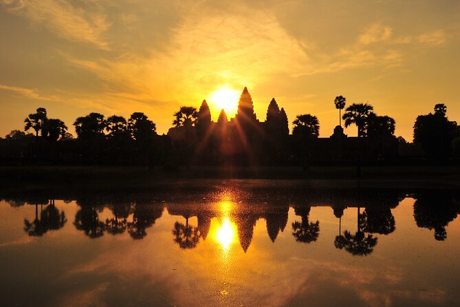 Private Sunrise Angkor Wat Tour with pickup from your hotel - Why this sunrise route works well