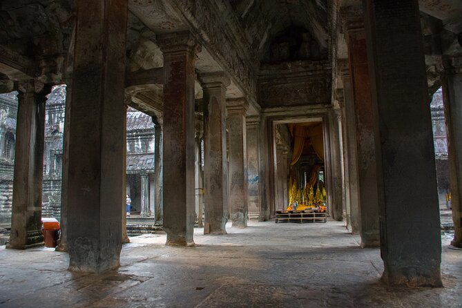 Private Sunrise Angkor Wat Tour with pickup from your hotel - Practical clothing, timing, and comfort advice
