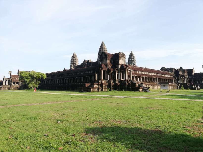 Private Sunrise Angkor Wat Tour - Angkor Wat before sunrise