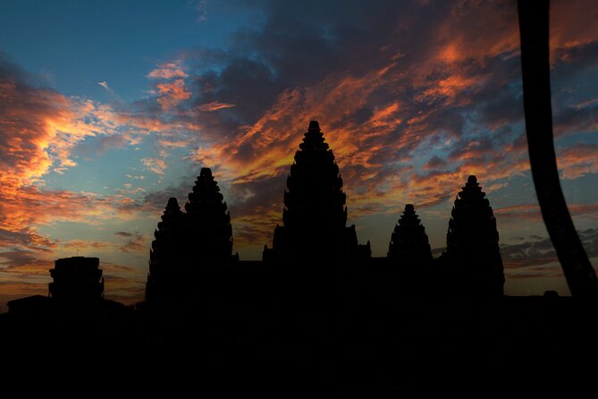 Private Temples Guided Tour (Angkor Wat, Ta Prom & Angkor Thom) - Who Should Book This Temple Tour?