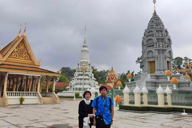 Private Tour: Phnom Penh City Tour Full Day - Wat Phnom and Wat Ounalom: Buddhism in the city