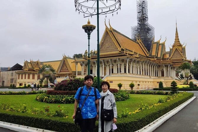 Private Tour: Phnom Penh City Tour with Mekong River Boat Trip - Key points to know before booking