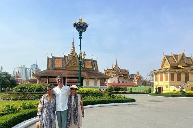 Private Tour: Phnom Penh City Tour with Mekong River Boat Trip - 8 a.m. pickup and the first look at the city