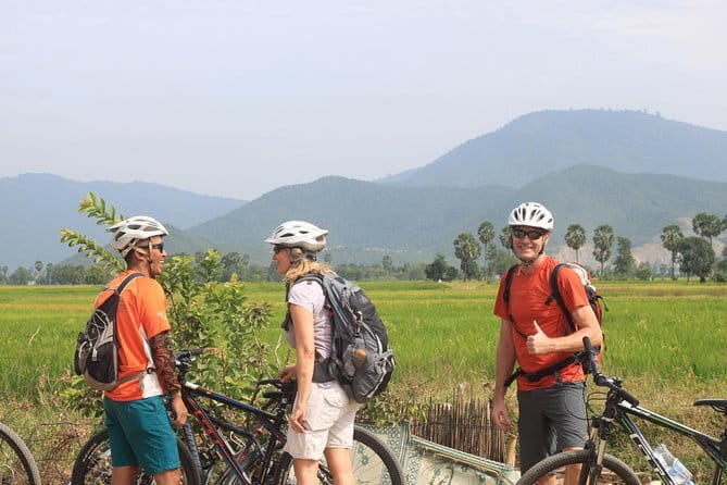 Private Tour: Phnom Penh City Tour with Mekong River Boat Trip - Wat Phnom and the story behind Phnom Penh