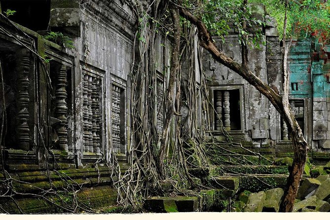 Private Tour to Beng Mealea, Banteay Srei and Floating Village - Wat Khsach and bamboo sticky rice