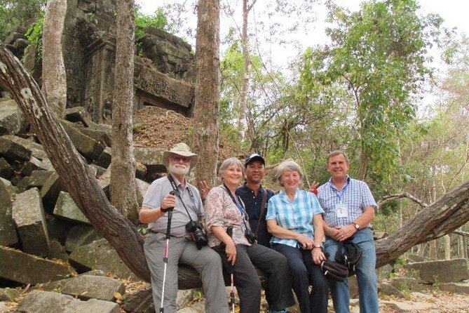 Private Tour to Beng Mealea, Banteay Srei and Floating Village - The ancient quarry and the stones of Angkor