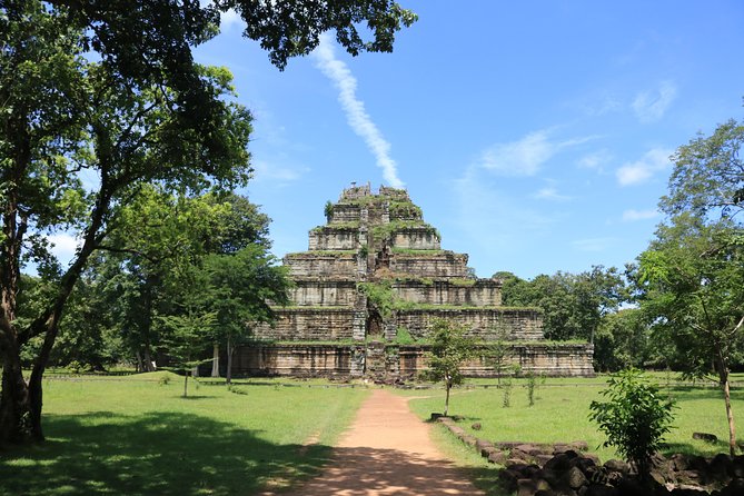 Private Tour to Beng Mealea Jungle Temple and Koh Ker - Koh Ker and its climbable pyramid temple