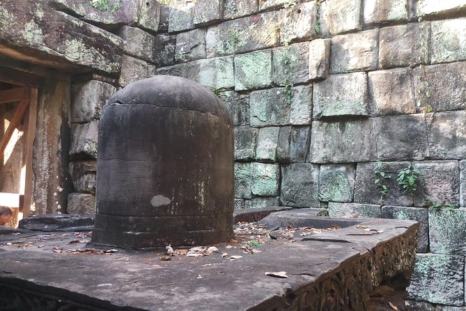 Private Tour to Beng Mealea Jungle Temple and Koh Ker - Beng Mealea, where the jungle takes the lead