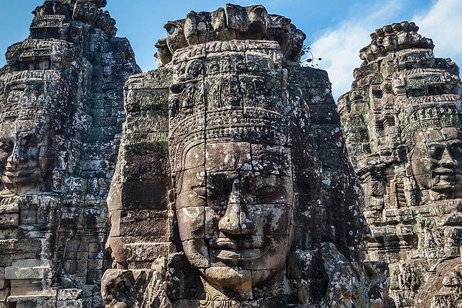 Private Tours Angkor Wat For 3 Days - Day two: pink sandstone, water temples, and sunset