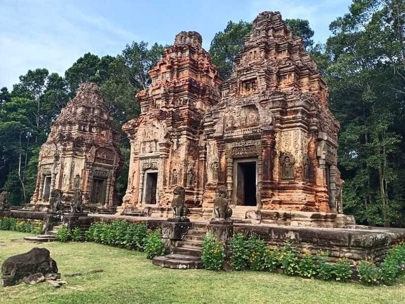 Private Trip to Banteay Srei, Rolous Group & Tonle Sap Lake - Kampong Phluk and the changing water of Tonle Sap