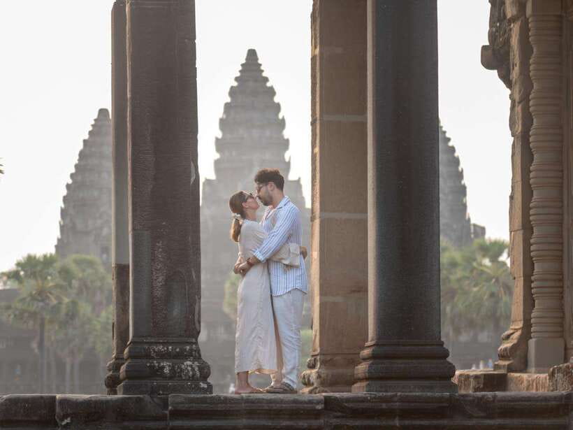 Professional Photoshoot in Angkor Archaeological Park - Ta Prohm and its famous stone corridors