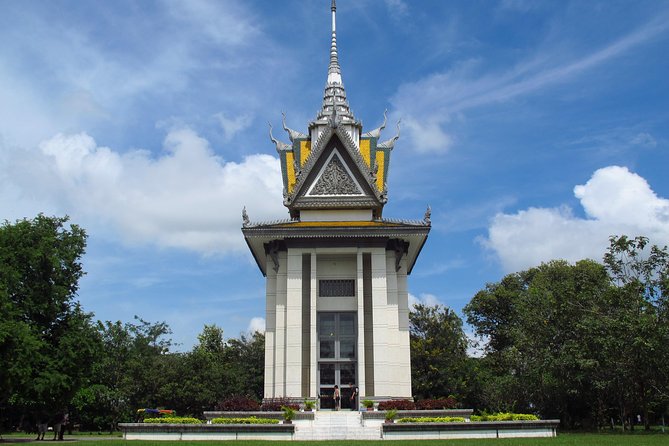 Remnants of a Khmer Rouge Era - Pickup details that can affect your morning or afternoon