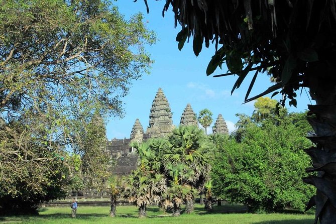 Shared Tour to Angkor Wat, Bayon and Ta Prohm Temples - Angkor Thom South Gate: a quick lesson in city scale