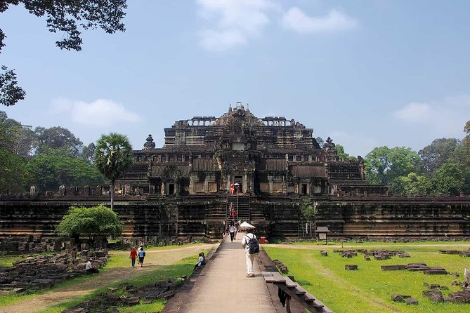 Shared Tour to Angkor Wat, Bayon and Ta Prohm Temples - Bayon Temple and its famous stone faces