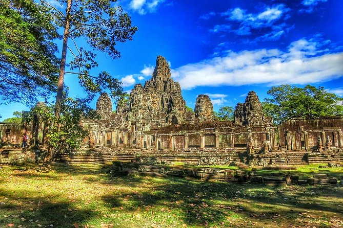 Shared Tour to Angkor Wat, Bayon and Ta Prohm Temples - Ta Prohm: jungle roots and movie fame