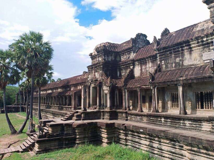 Sharing Trip to Angkor Temple with sunset - Lunch is a real break, not just a footnote