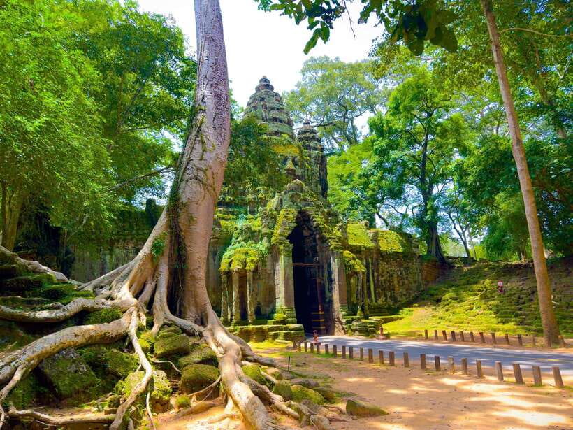 Siem Reap: 2-Days Angkor Wat with Sunrise Small-Group Tour - Neak Pean and Preah Khan bring a different mood