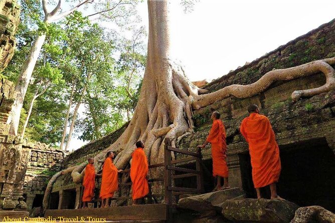 Siem Reap 2 Days Private Tour Angkor Wat and Floating Village - Phnom Bakheng adds a sunset finish