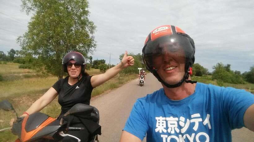 Siem Reap: 3-Hour Ancient Trails Motorbike Tour - Villages, rice fields, and ordinary Cambodian life