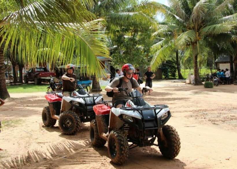 Siem Reap: 4-Hour Countryside Quad Bike Tour - The market and a leather-carving demonstration