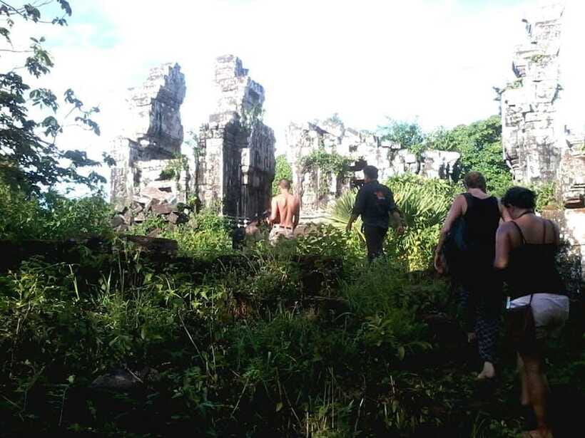 Siem Reap: 8-Hour Forgotten Treasures Motorbike Tour - Chau Srei Vibol and its unanswered questions