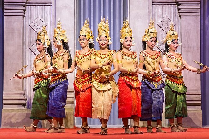 Siem Reap: Amazing Apsara Dance Show with Dinner &Hotel Transfers - Practical details that can affect your night