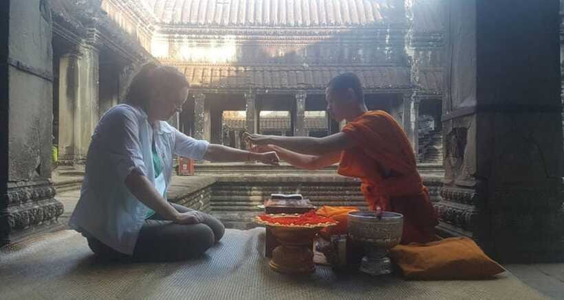 Siem Reap: Angkor and Ta Prohn Ancient Temples 3-Day Tour - Day three: Kampong Phluk and the Rolous Group