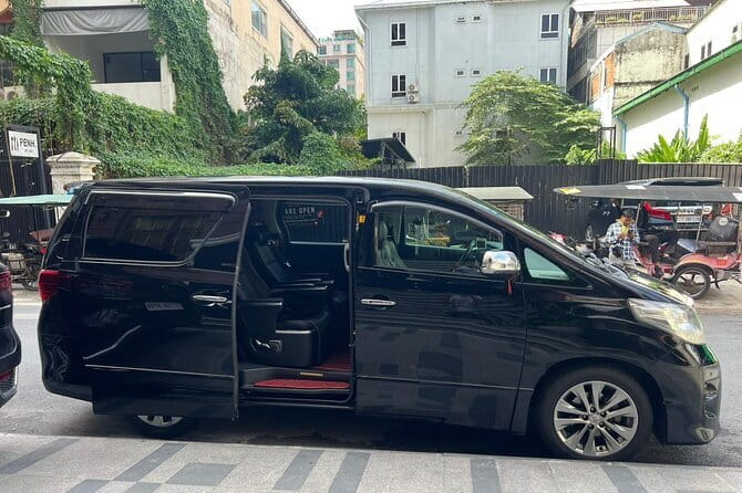 Siem Reap Angkor International Airport or Hotel Transfer - Safety and the small details that matter