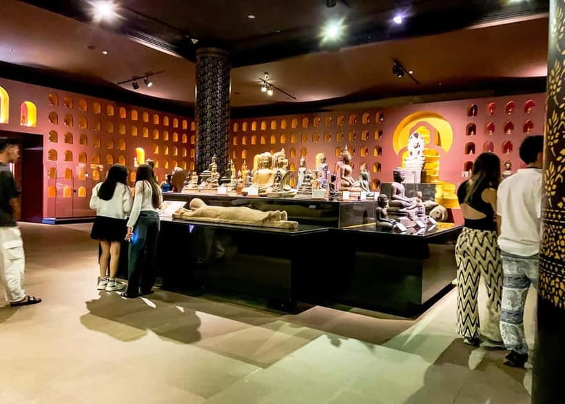 Siem Reap: Angkor National Museum Admission Ticket - Entering eight galleries of Khmer art
