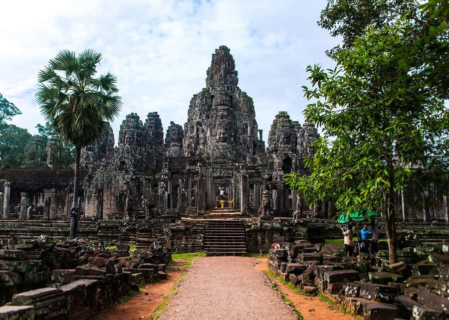 Siem Reap: Angkor National Museum Entry Ticket with Tuk-Tuk - What the self-guided format means for you