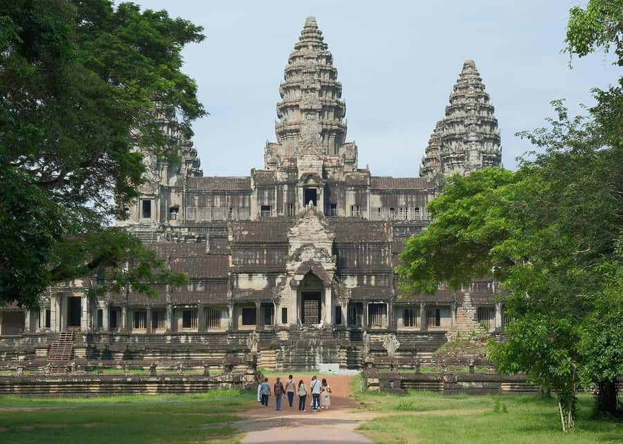 Siem Reap: Angkor National Museum Entry Ticket with Tuk-Tuk - The return transfer and practical timing