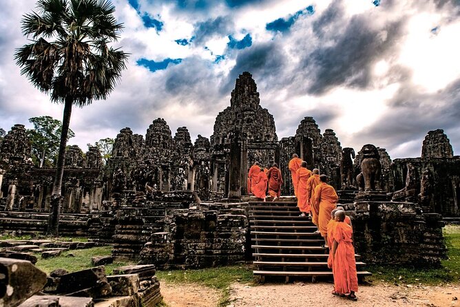 Siem Reap Angkor Private Tour Guide in English and Spanish - Ta Prohm, where trees meet stone
