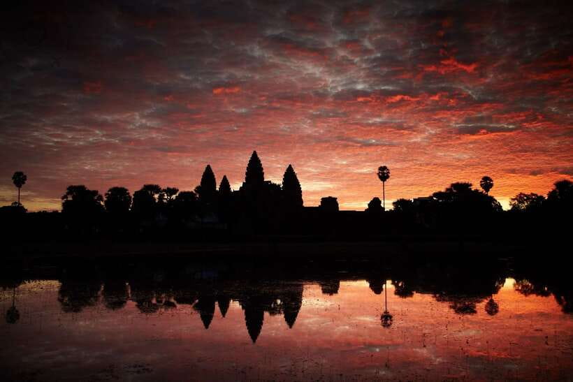 Siem Reap: Angkor Sunrise 1- or 2-Day Guided Temples Tour - Banteay Srei and Cambodia’s finest carving