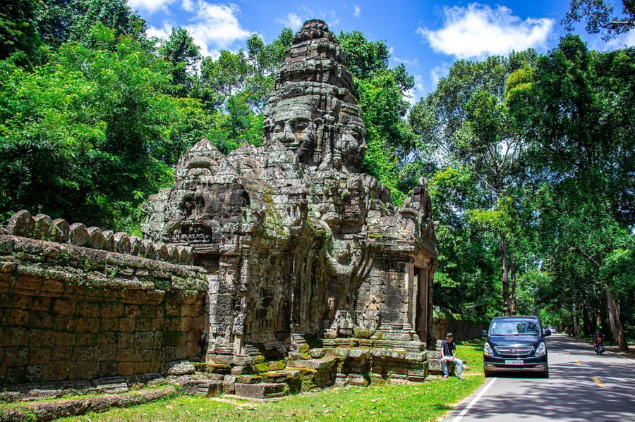 Siem Reap: Angkor Sunrise Private Tour - World Heritage Site - The guides and the comfort of a private vehicle