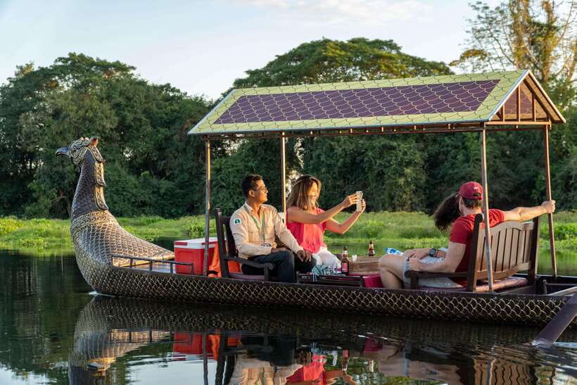Siem Reap: Angkor Sunrise Tour Include Breakfast & Lunch - The 5 AM ride to Angkor Wat