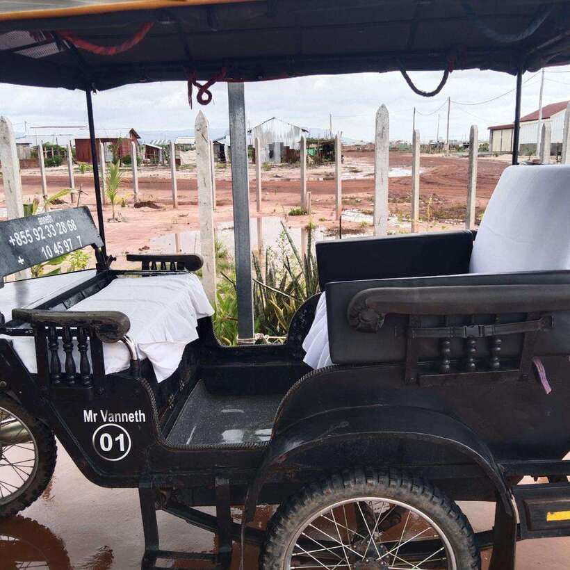 Siem Reap: Angkor Temples Tour by a Private Tuk Tuk - Lunch in the middle of a long temple day