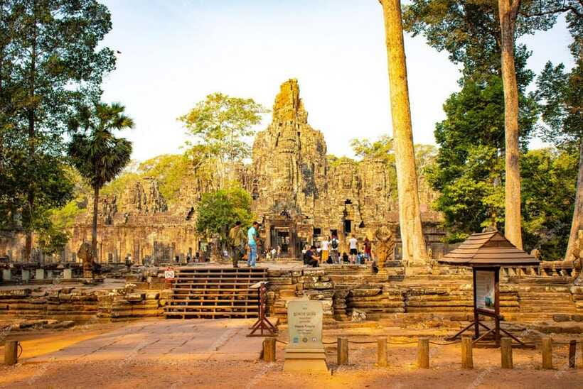 Siem Reap: Angkor Temples Tour - Shared Tours tours guide - Start with the South Gate of Angkor Thom