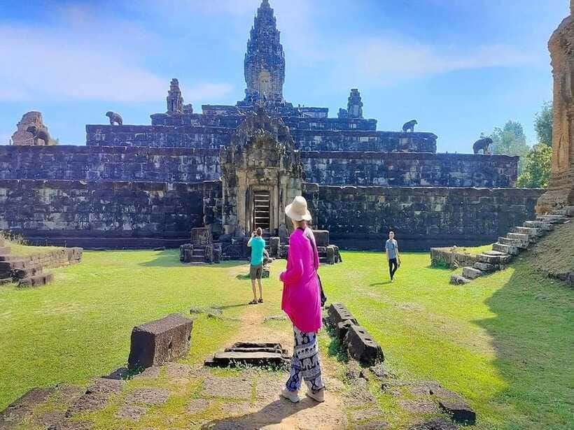 Siem Reap Angkor Wat 2-Day Tour with professional Tour Guide - Phnom Bakheng offers the sunset finish