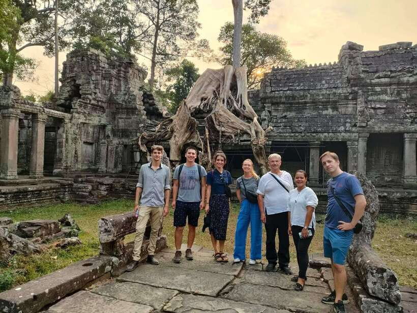 Siem Reap: Angkor Wat 2-Day Tour with Sunrise and Sunset - Transport makes the heat more manageable