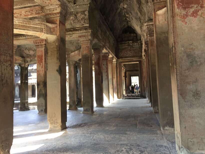Siem Reap: Angkor Wat and Banteay Srei Temple Day Tour - Banteay Srei: the finest carvings of the day