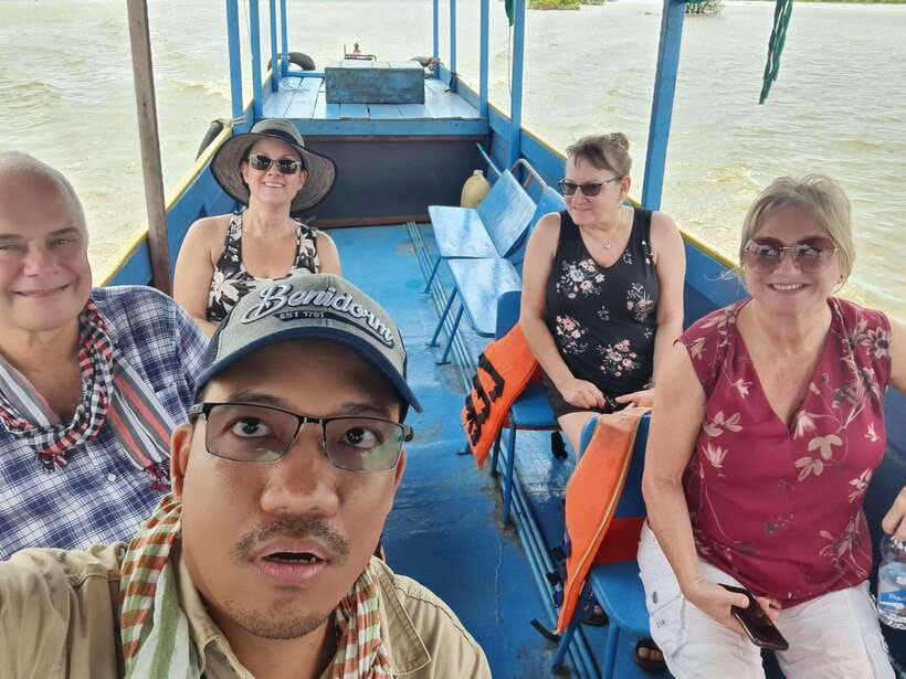 Siem Reap: Angkor Wat and Floating Village Day Tour - Starting at Angkor Wat with two hours inside