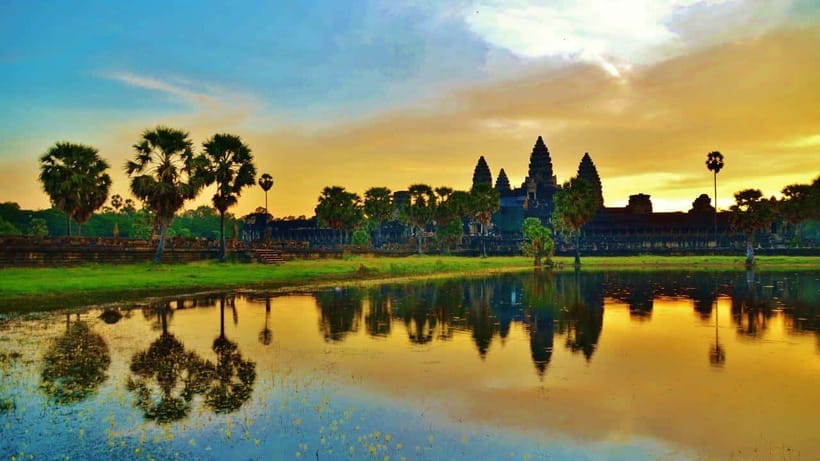 Siem Reap: Angkor Wat, Bayon & Ta Prohm Guided Tour - Bayon: more than 200 enormous stone faces