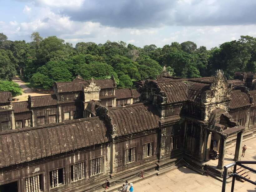Siem Reap: Angkor Wat Half-Day Trip with Local Guide - Transport, comfort, and the practical value