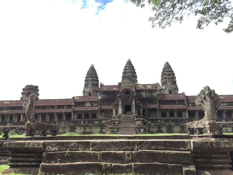 Siem Reap: Angkor Wat Half-Day Trip with Local Guide - Hotel pickup and the short ride from Siem Reap