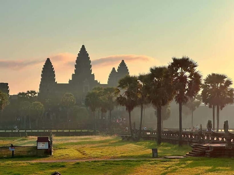 Siem Reap: Angkor Wat Private Tour with Sunrise - Ta Prohm and the atmosphere of ruins
