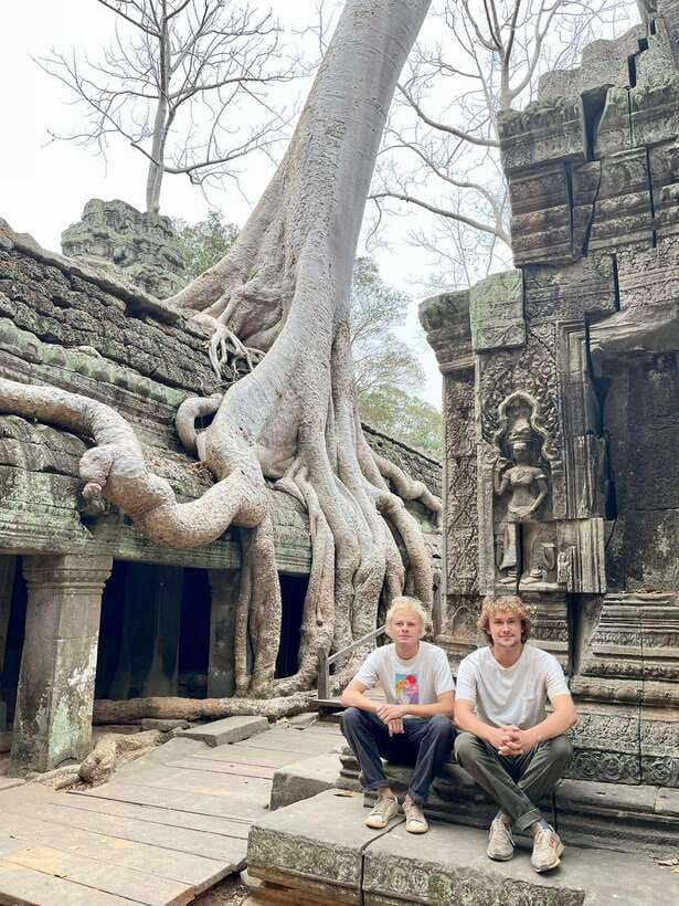 Siem Reap: Angkor Wat Private Tuk-Tuk Tour - Bayon and Angkor Thom, faces in the forest