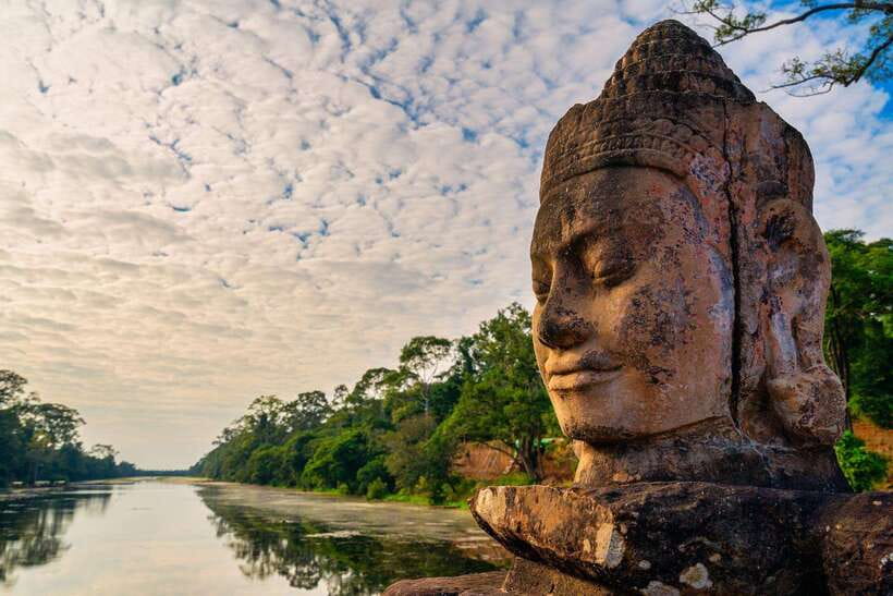 Siem Reap: Angkor Wat Small-Group Full Day Tour and Sunset - Clothing, timing, and what to bring