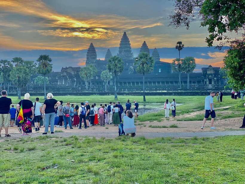Siem Reap: Angkor Wat: Small-Group Sunrise or Sunset Tour - Angkor Wat at sunrise