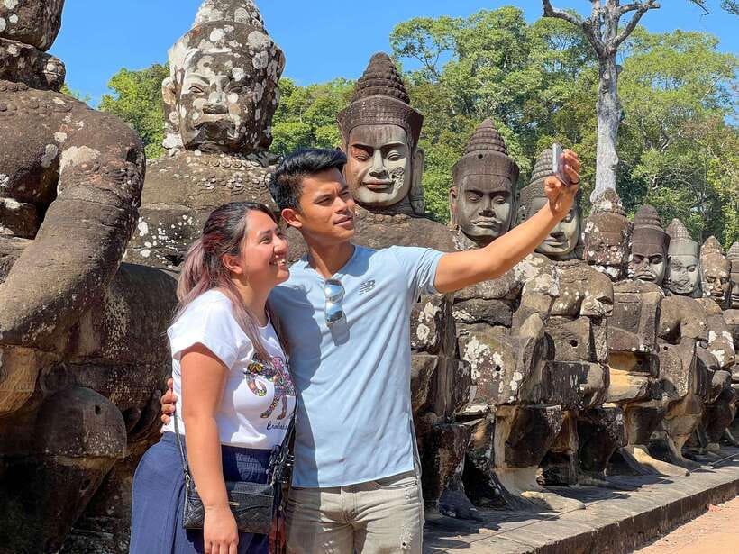 Siem Reap: Angkor Wat Small-Group Sunrise Tour & Breakfast - Key points at a glance